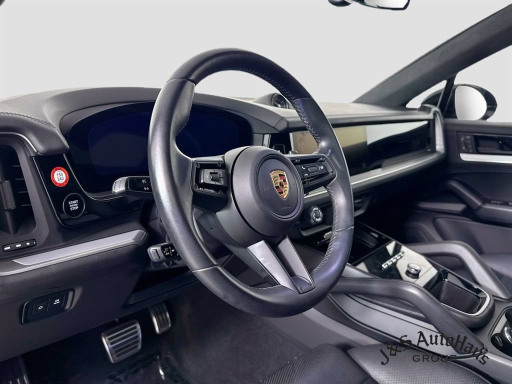 Used 2024 Porsche Cayenne Turbo w/ Premium Package Plus (PP1) AWD/4WD image 9