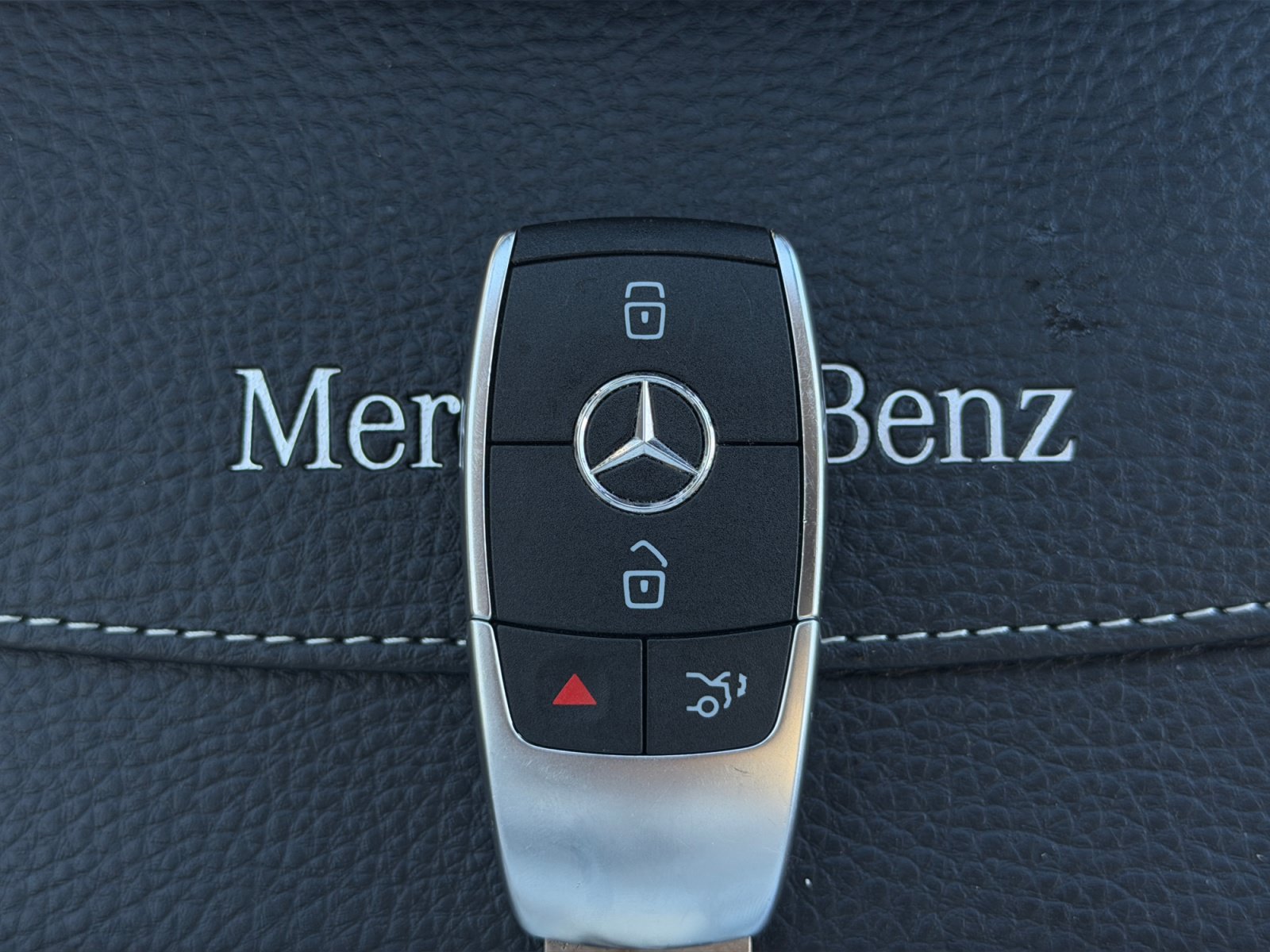 Used 2021 Mercedes-Benz GLS 450 4MATIC image 46