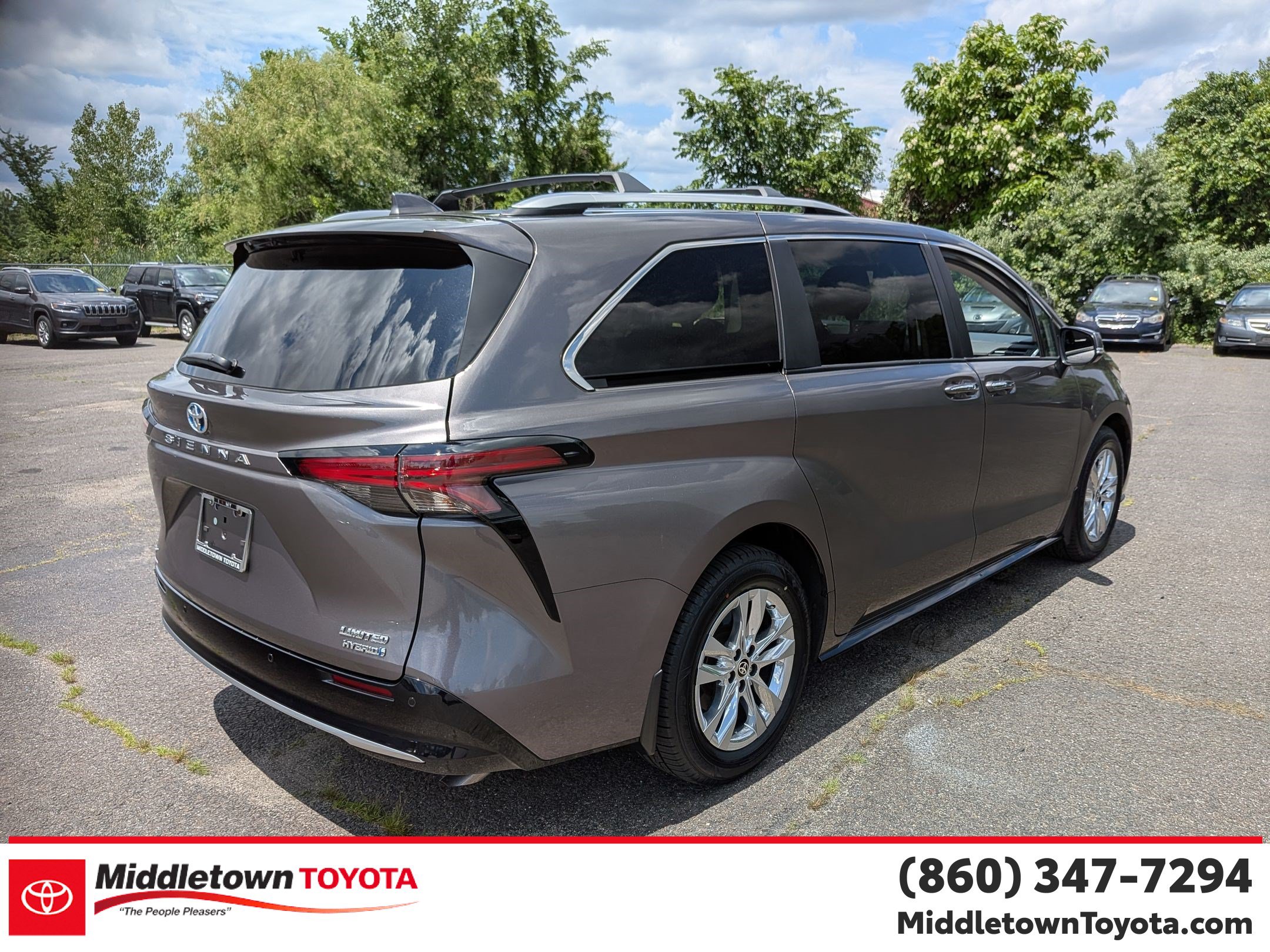 Certified 2024 Toyota Sienna Limited AWD/4WD image 3