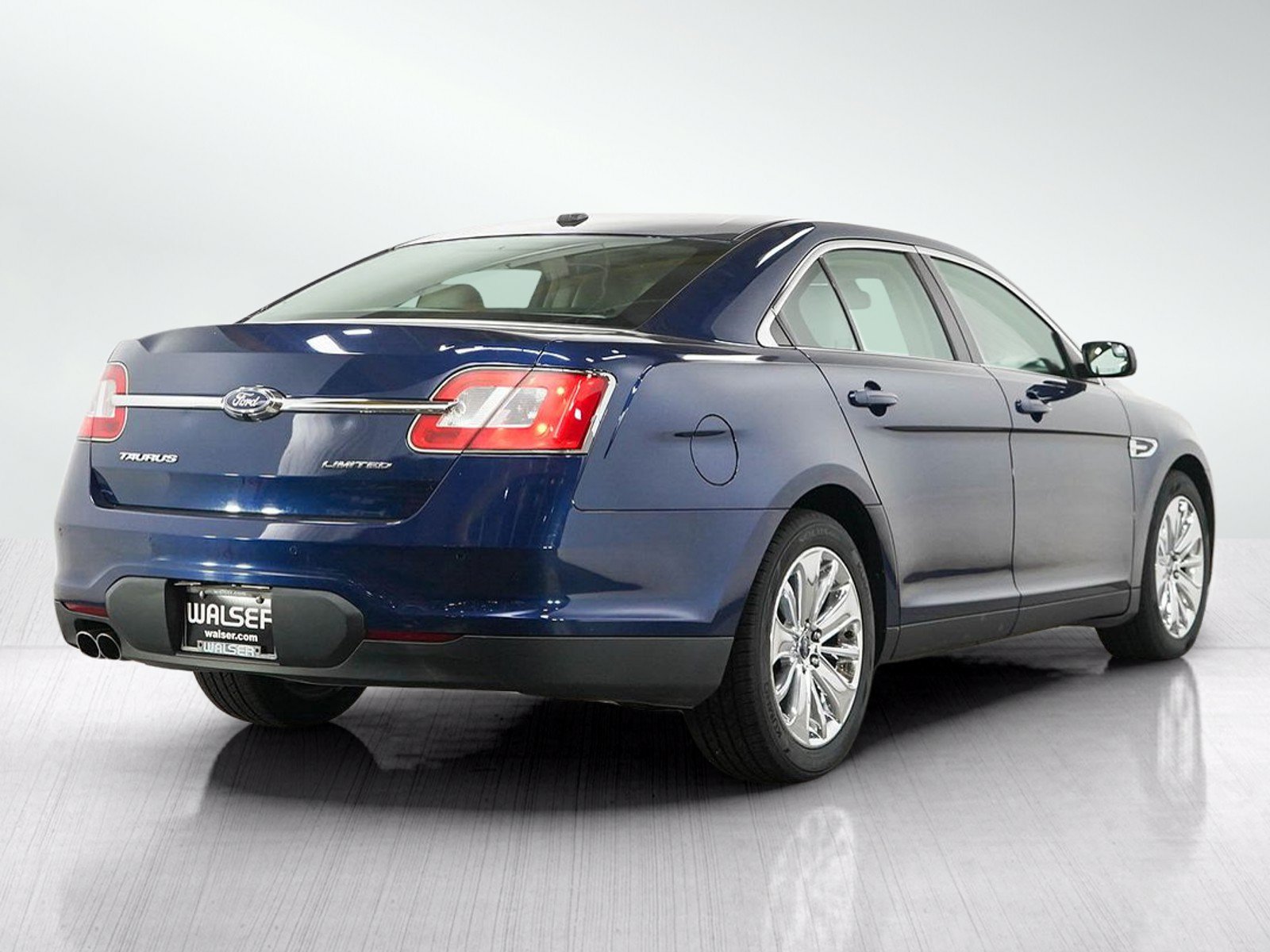 Used 2012 Ford Taurus Limited FWD image 5
