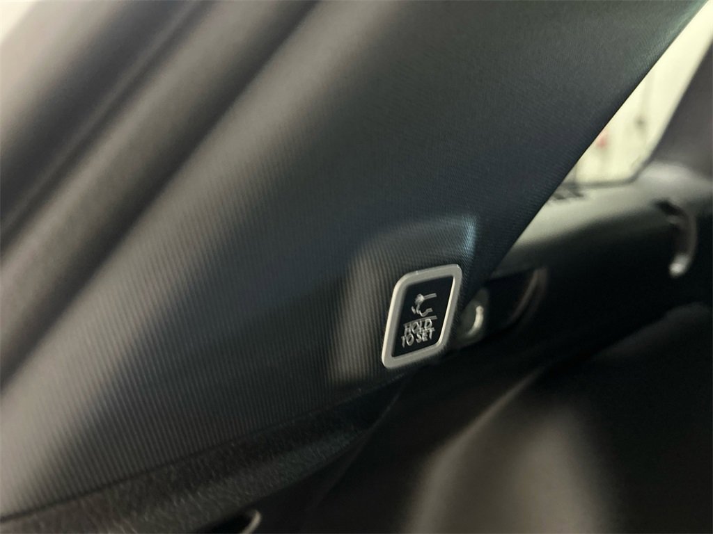 New 2025 Jeep Grand Cherokee Limited w/ Luxury Tech Group II image 34