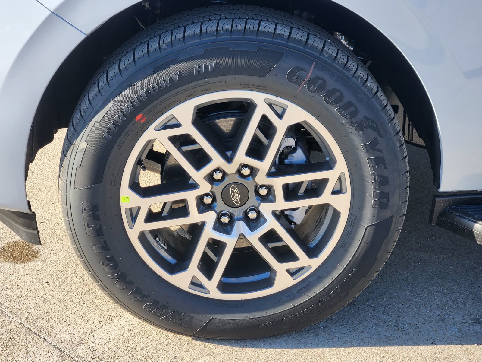 New 2026 Ford Expedition Active image 12