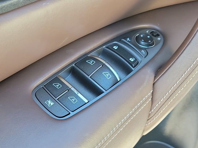 Used 2017 INFINITI QX80 Limited image 21