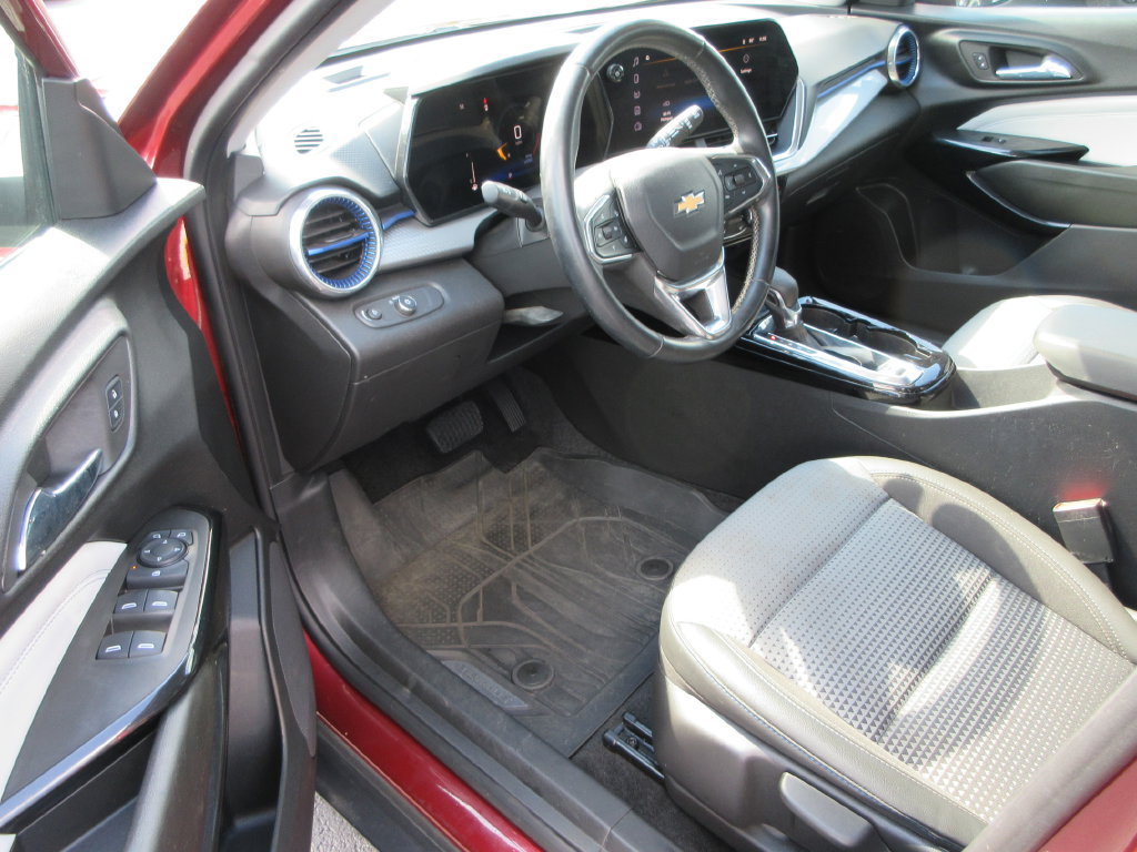 Certified 2024 Chevrolet Trax LT w/ Driver Confidence Package FWD image 13