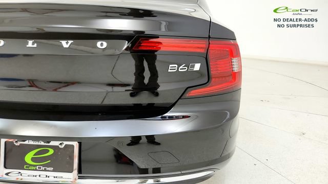 Used 2023 Volvo S90 B6 Plus AWD/4WD image 28