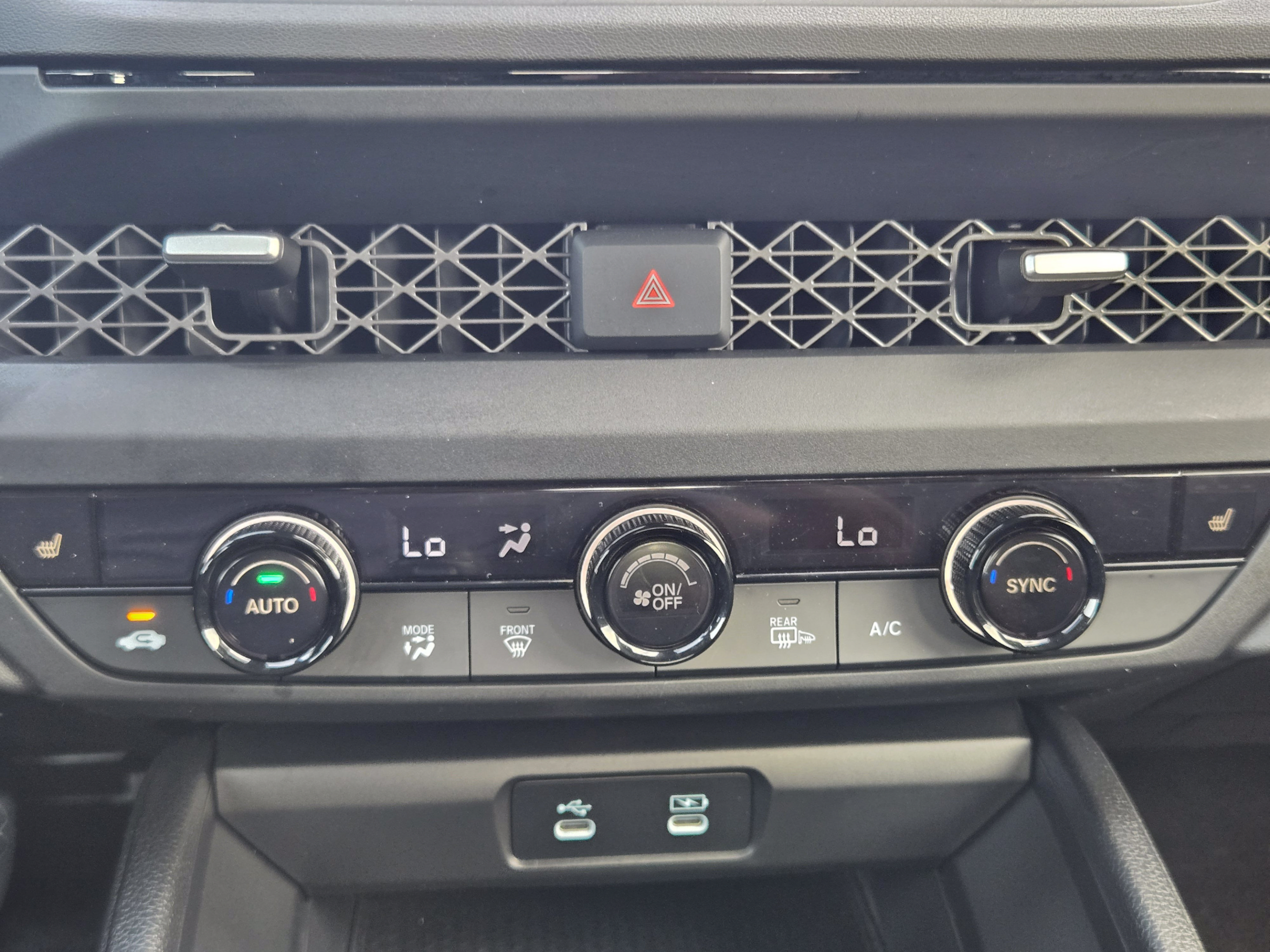 Used 2025 Honda Accord SE image 15