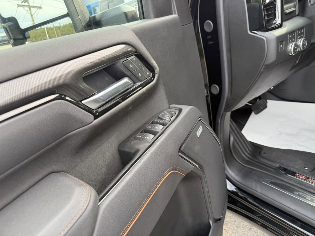 New 2026 GMC Sierra 2500 AT4 w/ Technology Package image 15