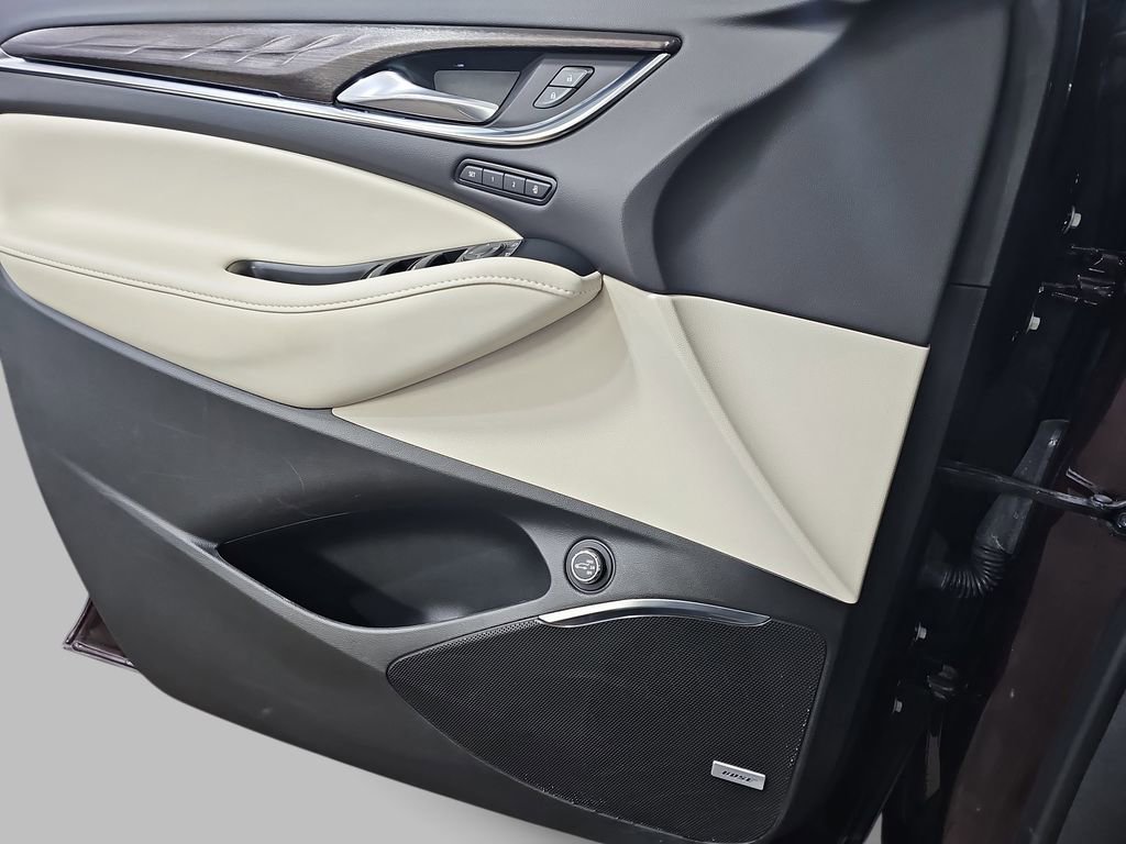 Certified 2024 Buick Enclave Avenir w/ Avenir Technology Package image 34