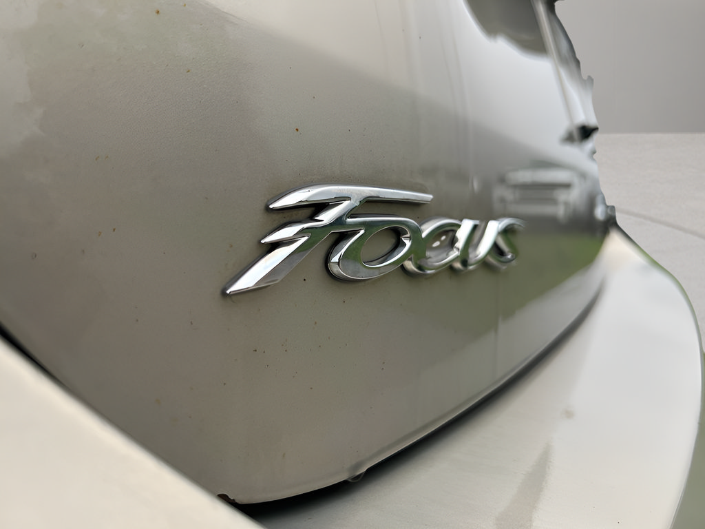 Used 2016 Ford Focus SE FWD image 32