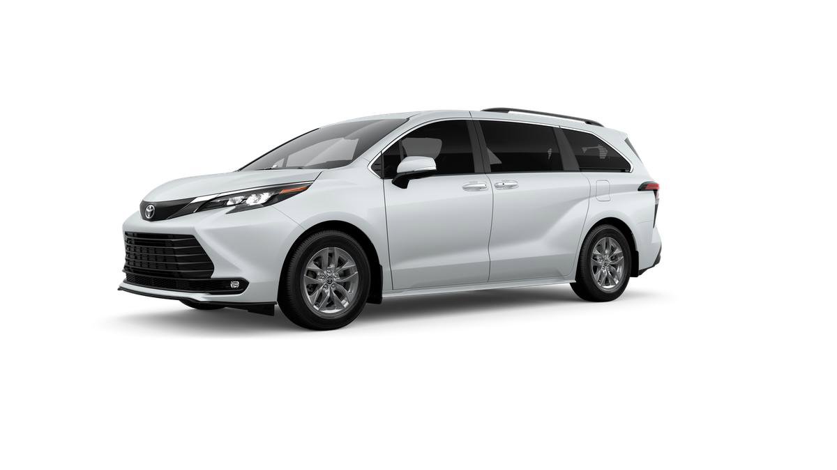 New 2026 Toyota Sienna XLE image 3