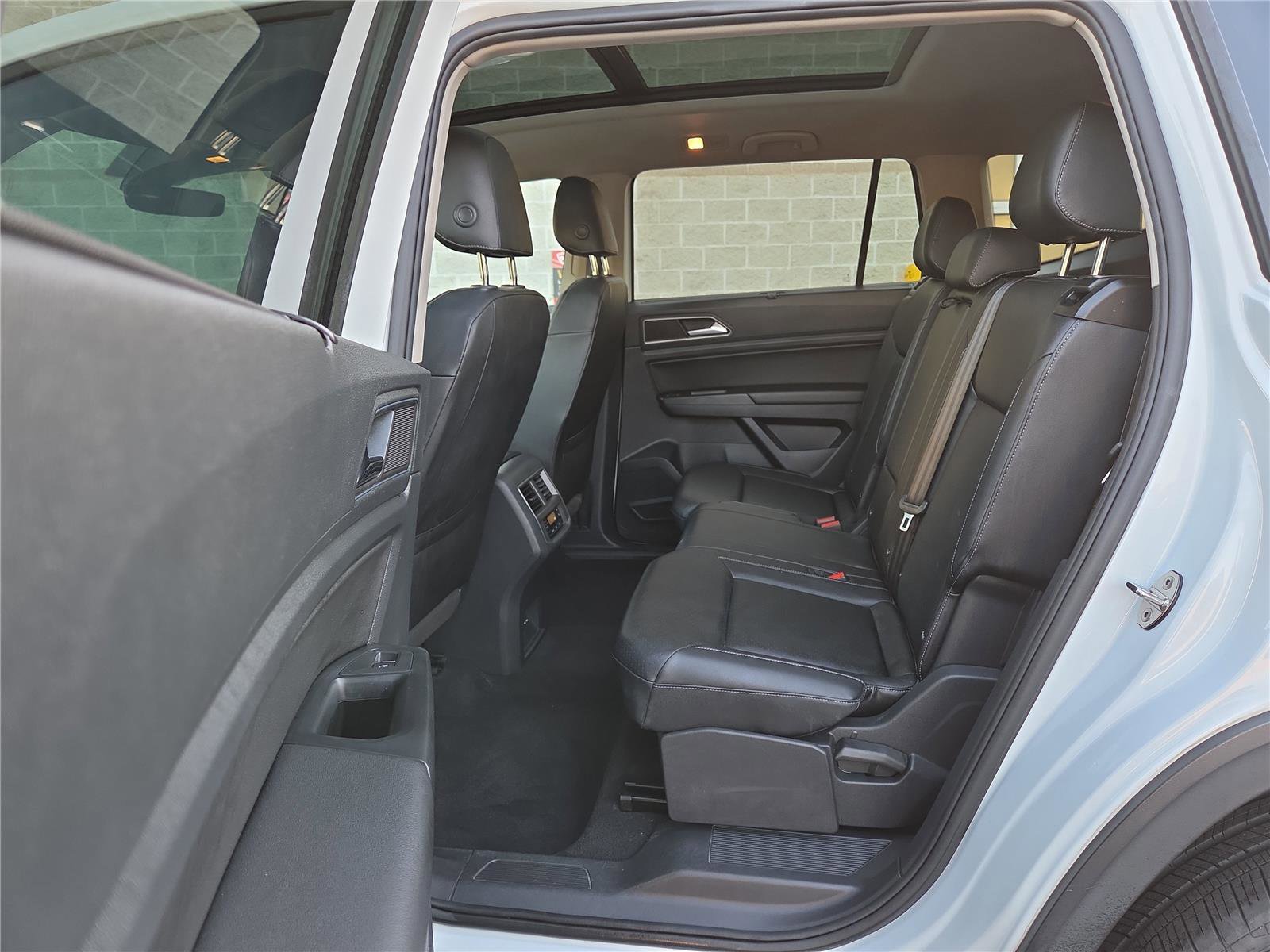 Used 2019 Volkswagen Atlas SEL R-Line AWD/4WD image 23