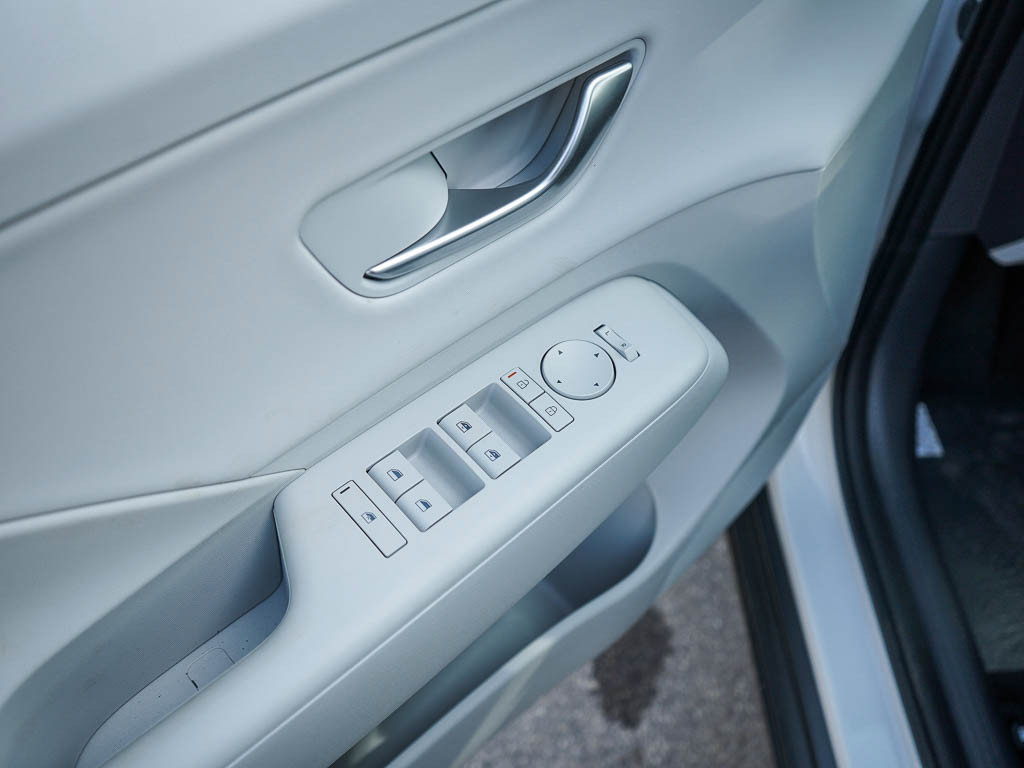 New 2026 Hyundai Kona SEL Premium AWD/4WD image 18