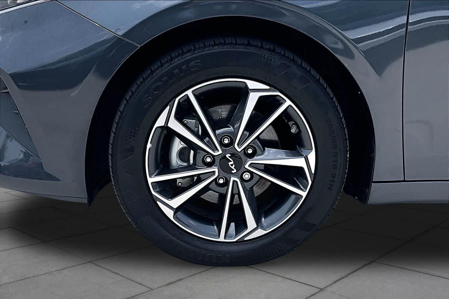 Certified 2024 Kia Forte LXS FWD image 10