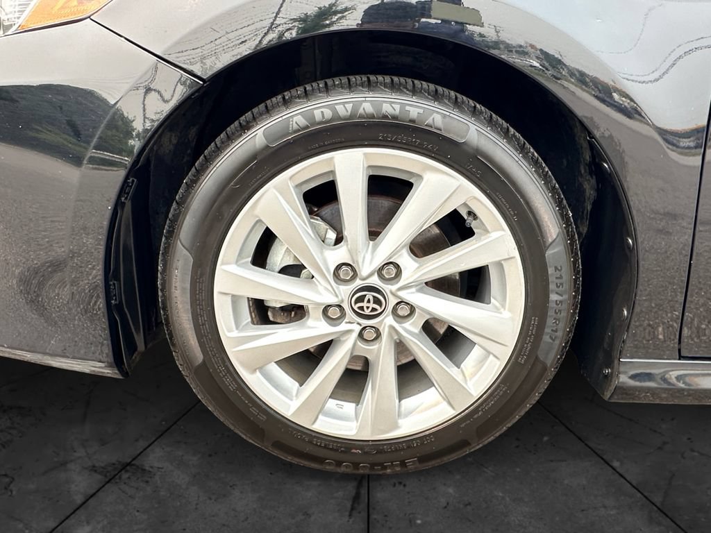 Used 2024 Toyota Camry LE FWD image 14