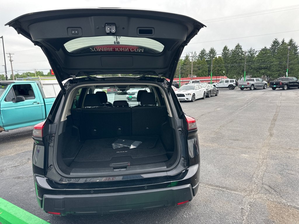 Used 2024 Nissan Rogue SV FWD image 15