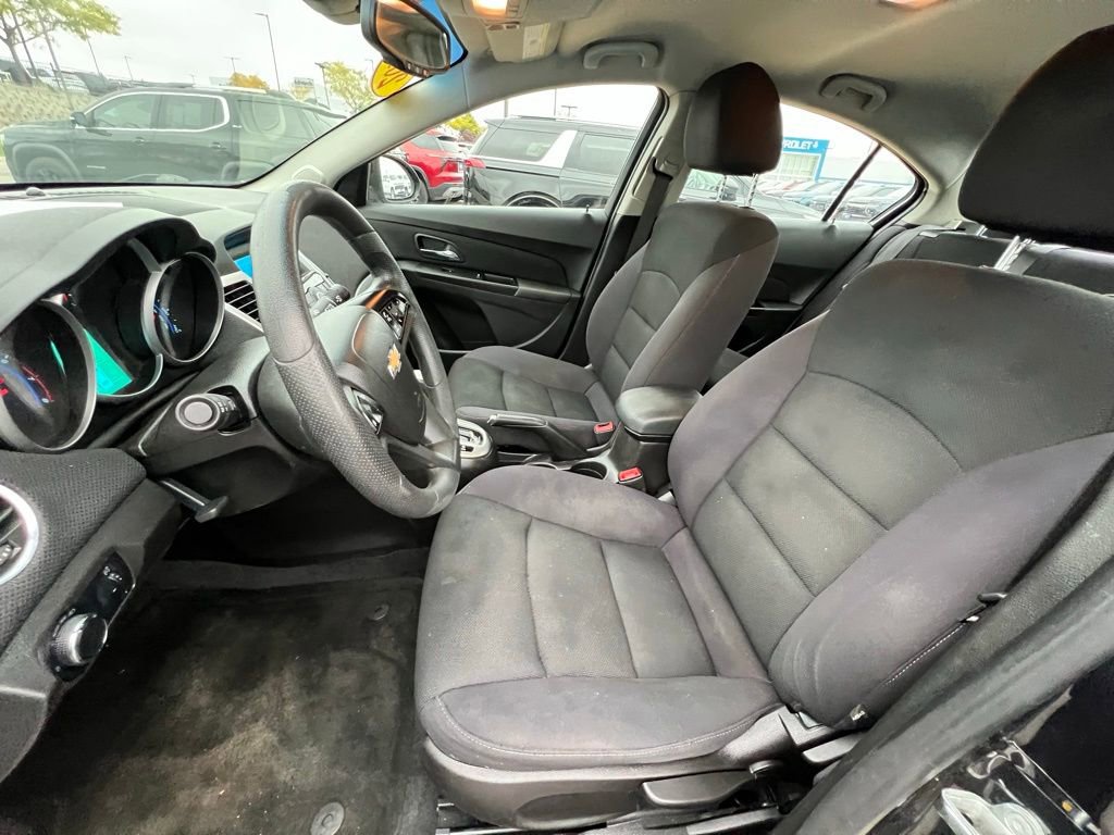 Used 2015 Chevrolet Cruze LT image 18