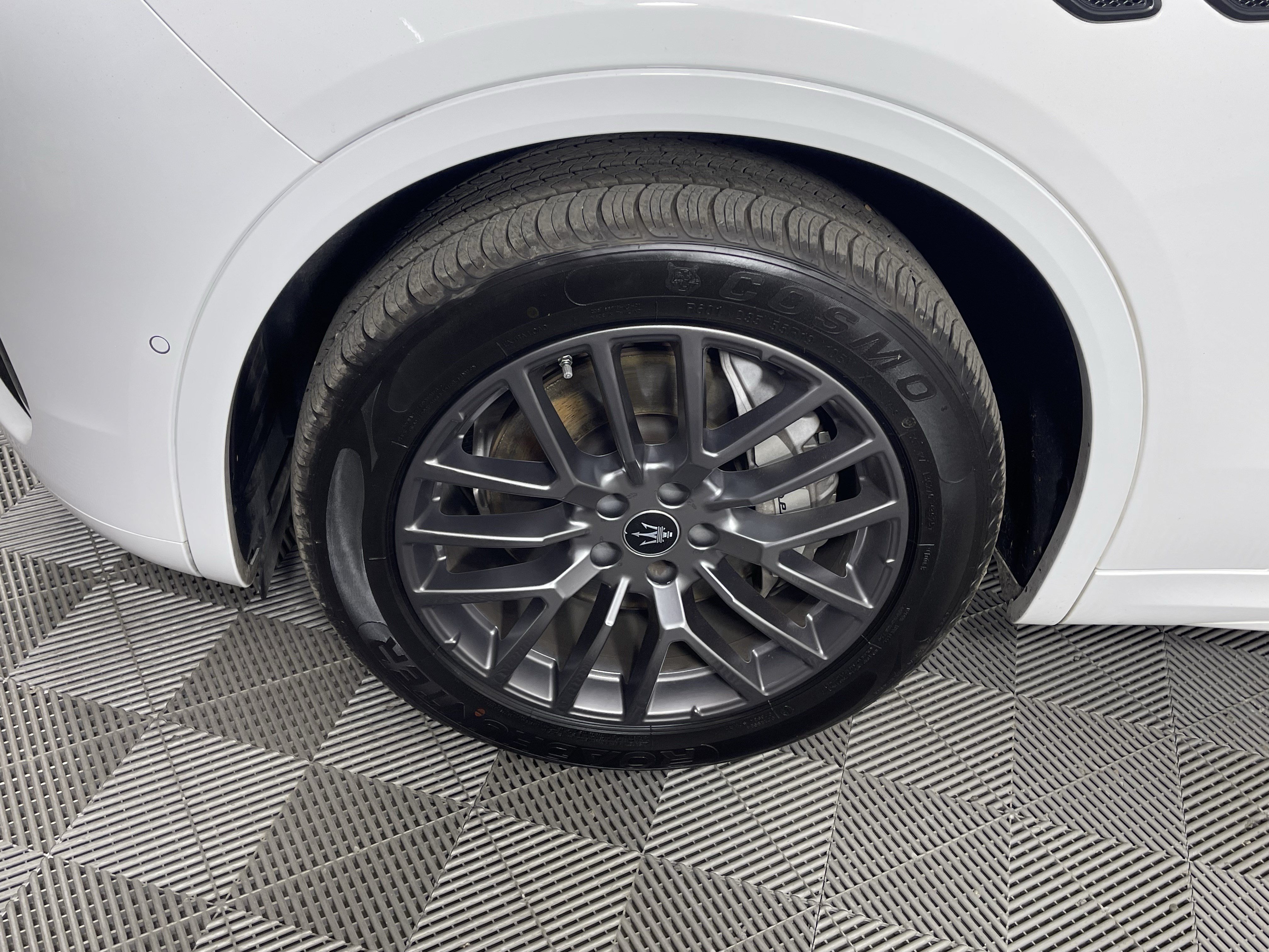 Used 2024 Maserati Grecale GT AWD/4WD image 9