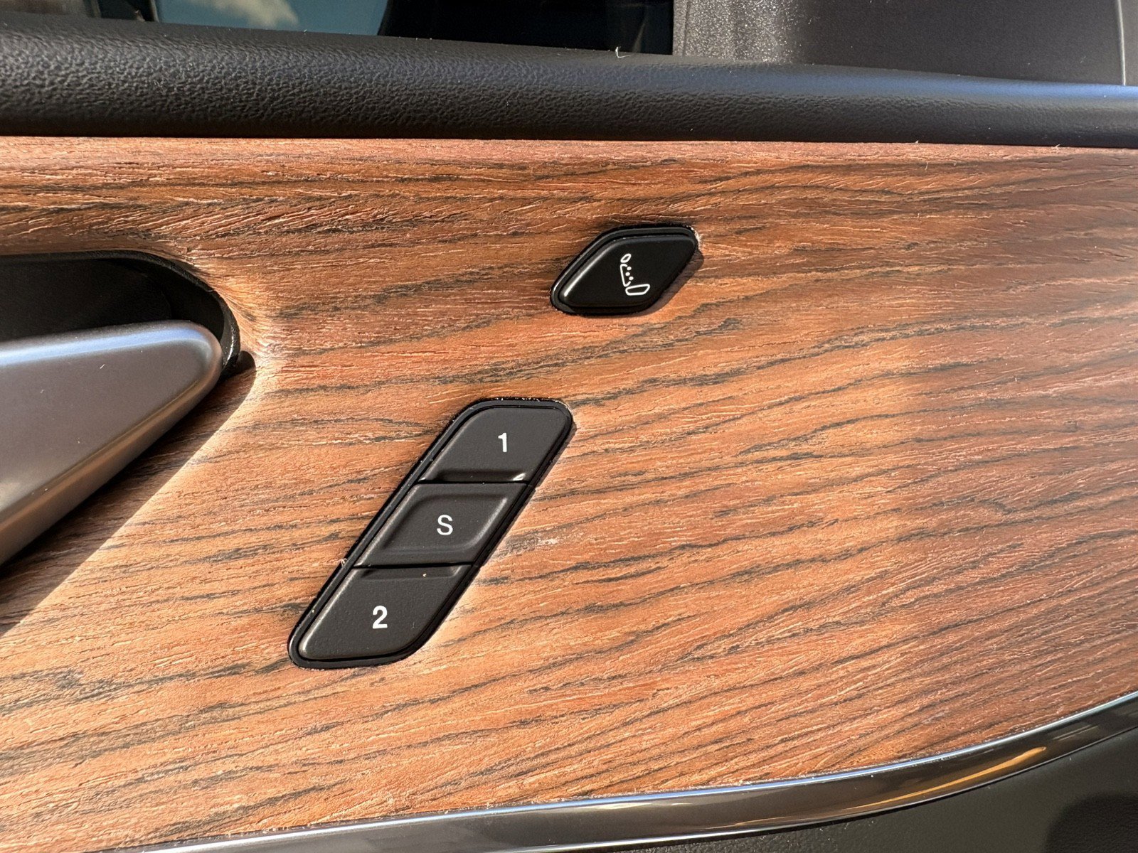 Used 2023 Jeep Grand Cherokee L Summit w/ High Altitude Package image 15