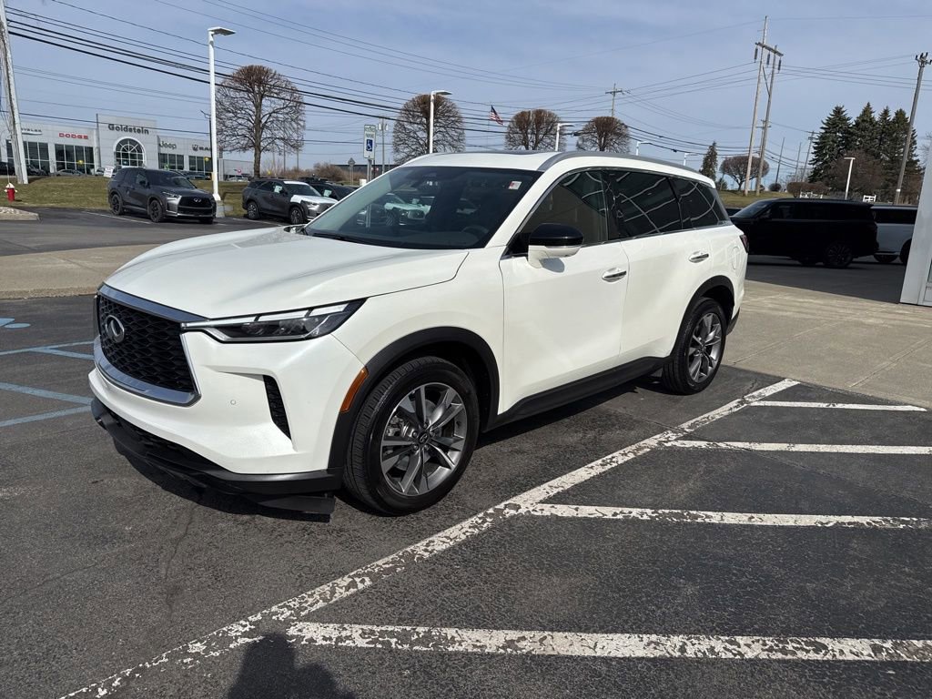 Certified 2024 INFINITI QX60 Luxe image 9