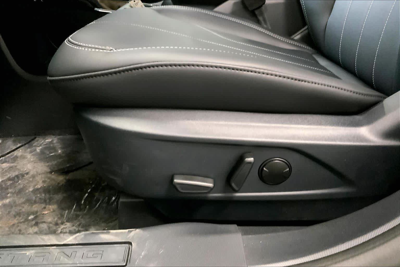 New 2026 Ford Mustang Mach-E Select RWD image 19