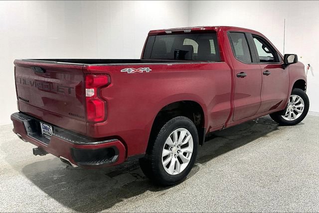 Used 2021 Chevrolet Silverado 1500 Custom w/ LPO, Dark Essentials Package image 5