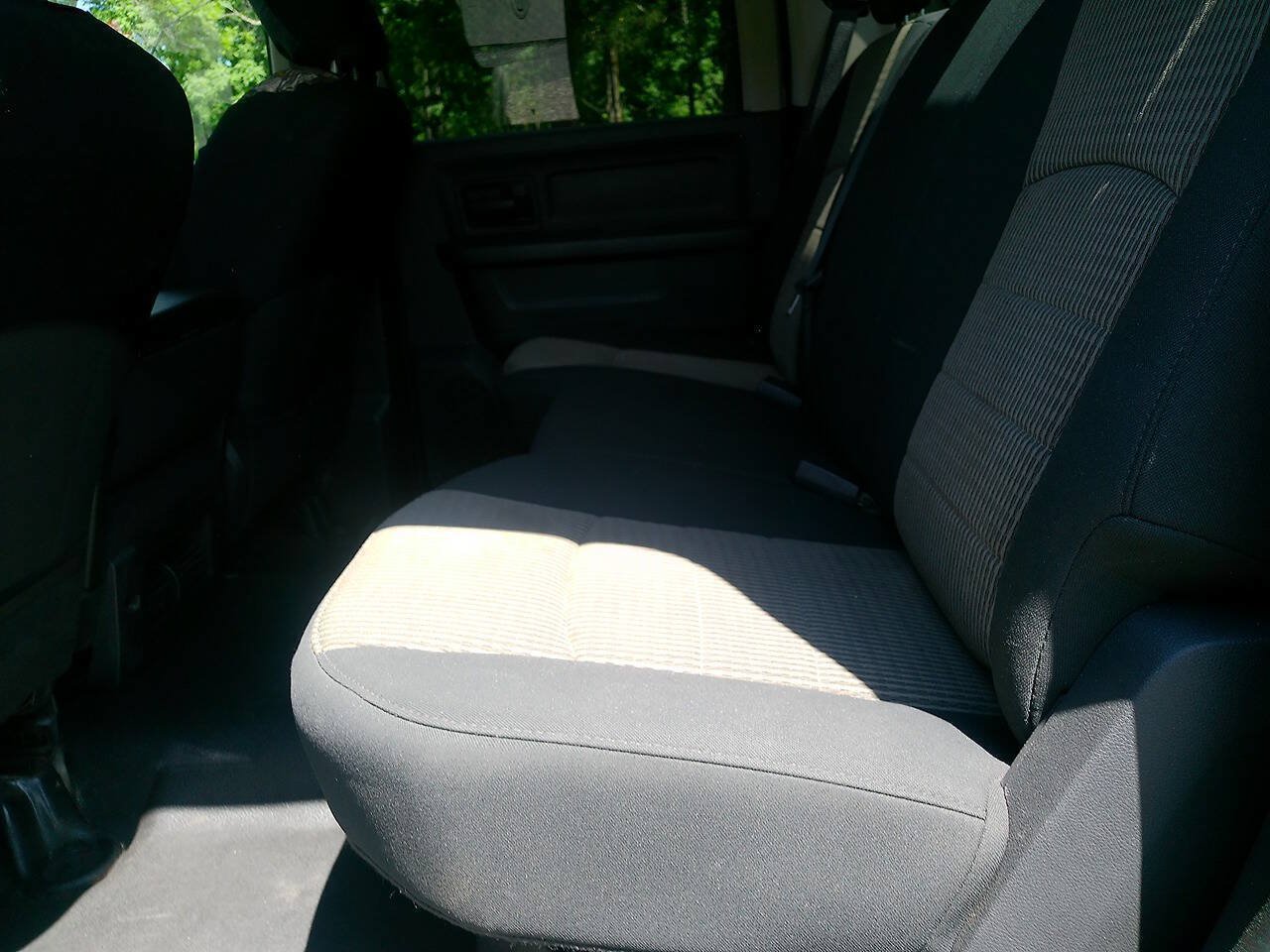 Used 2012 RAM 2500 ST w/ Chrome Appearance Group AWD/4WD image 39