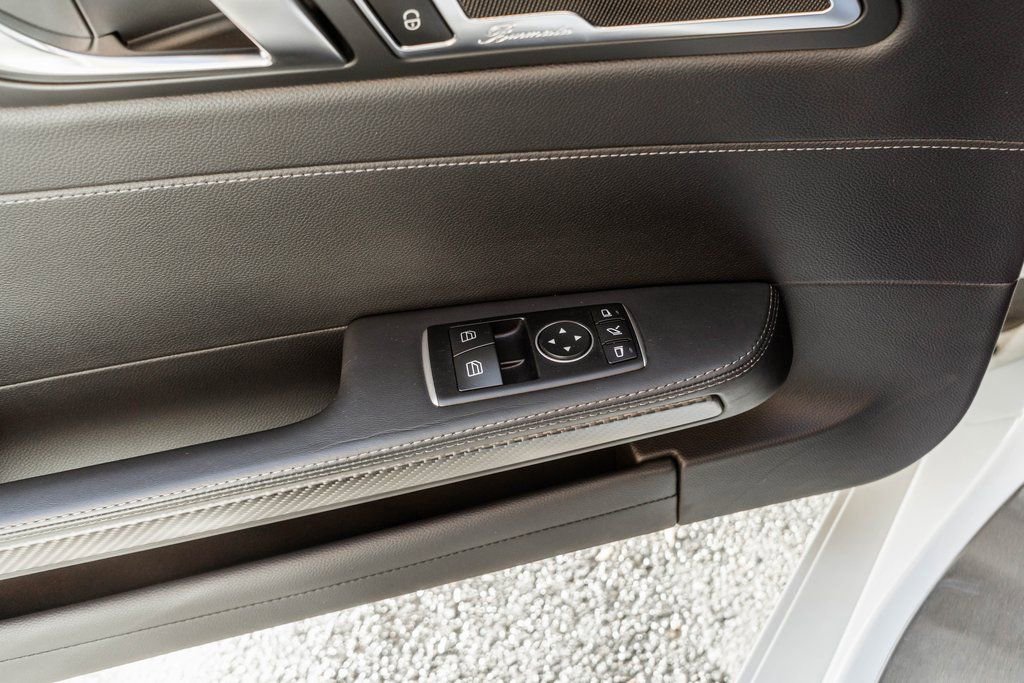 Used 2018 Mercedes-Benz AMG GT Roadster w/ Lane Tracking Package image 17