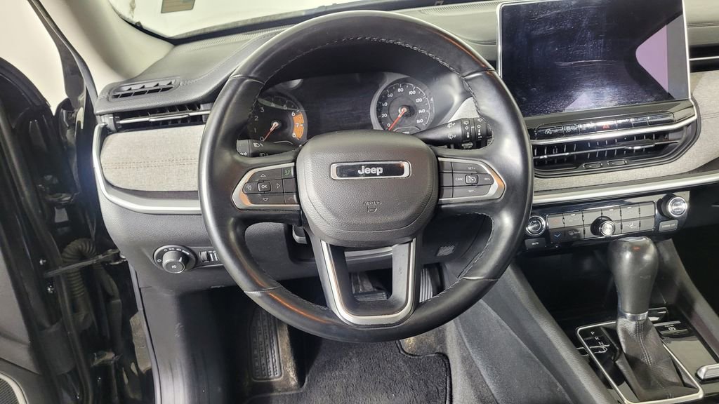 Used 2022 Jeep Compass Latitude image 16