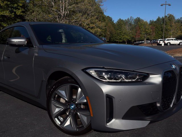 Used 2024 BMW i4 eDrive40 w/ Premium Package RWD image 5