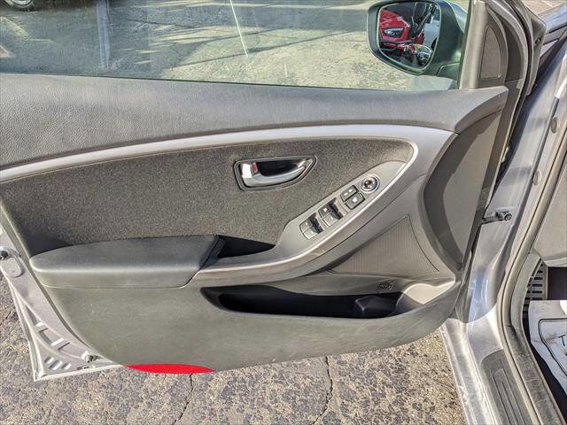 Used 2013 Hyundai Elantra GT w/ Touch & Go Pkg image 11