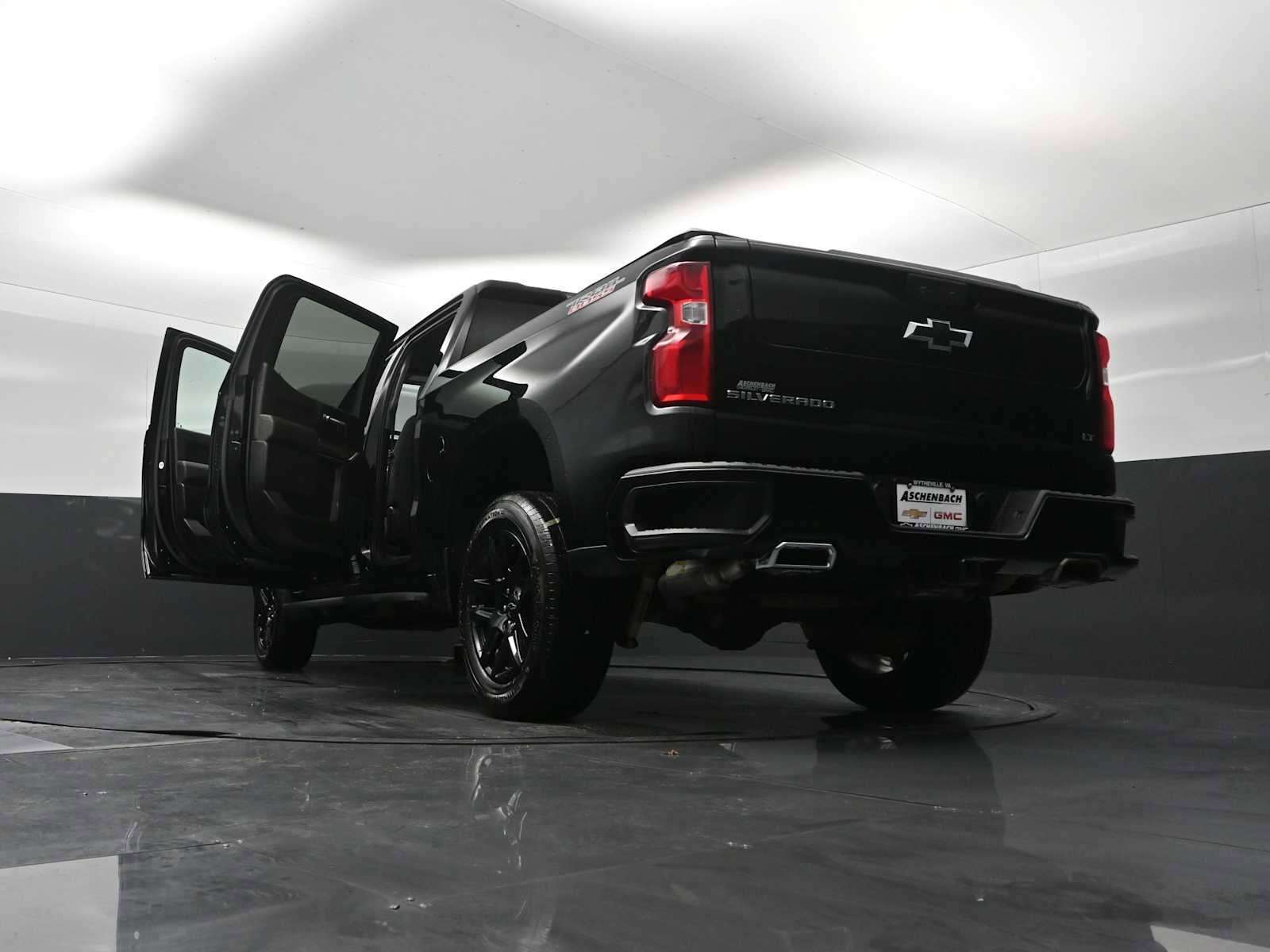 Used 2022 Chevrolet Silverado 1500 LT Trail Boss w/ Convenience Package II image 31