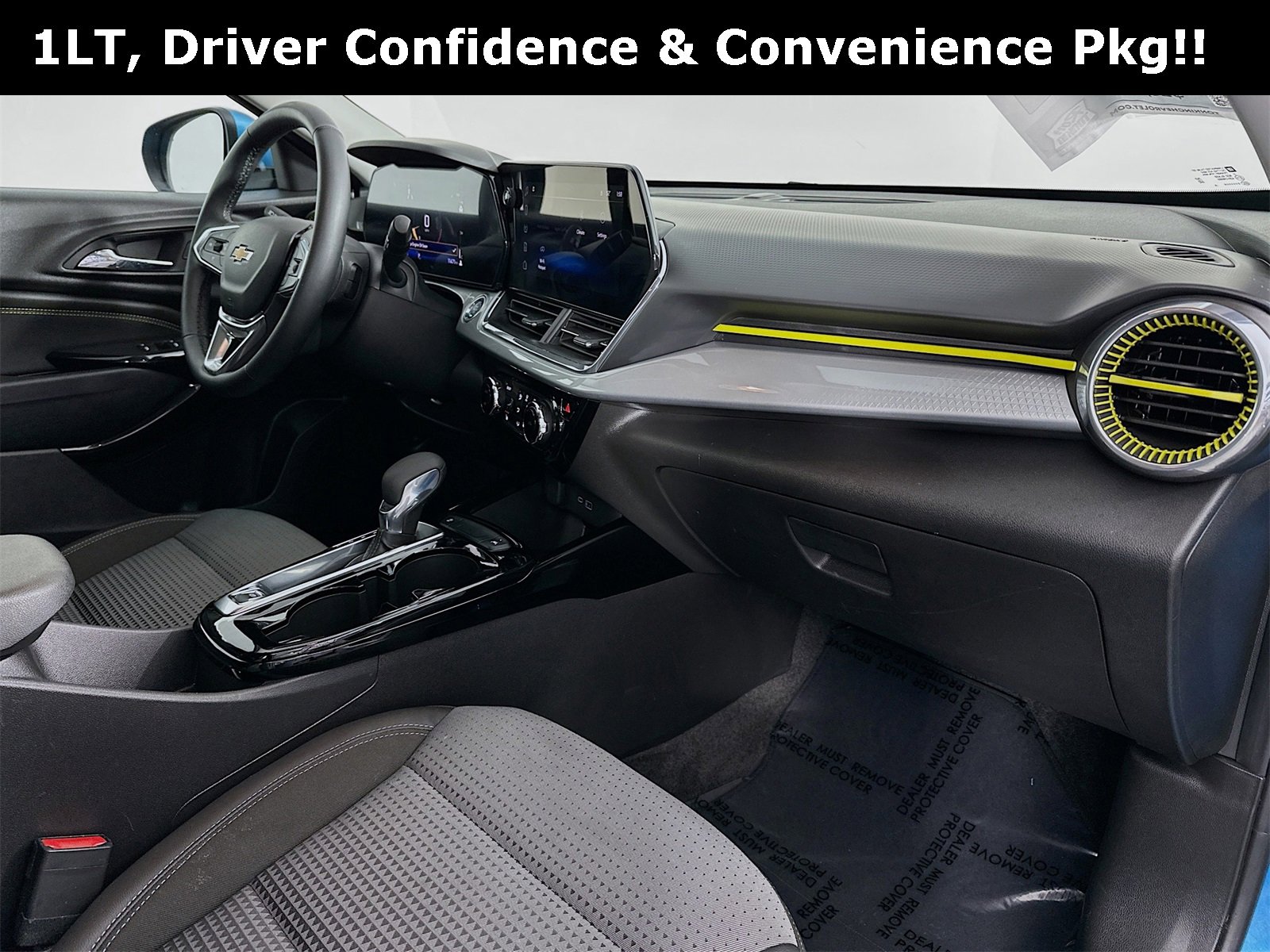 Used 2025 Chevrolet Trax LT w/ Driver Confidence Package image 28