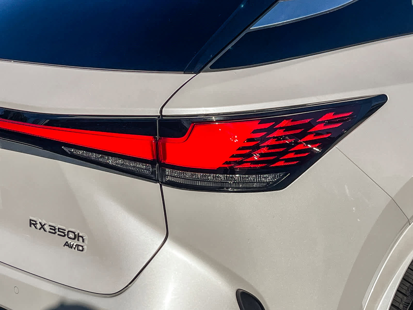 Certified 2023 Lexus RX 350 w/ Accessory Package (Z1) image 8