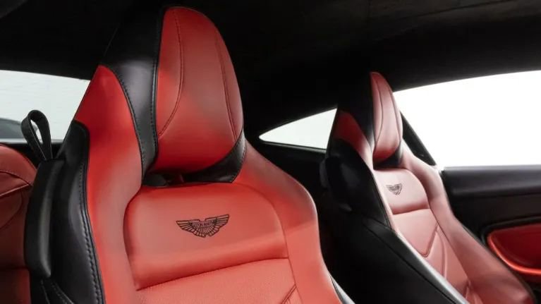 Used 2019 Aston Martin DBS Superleggera image 18