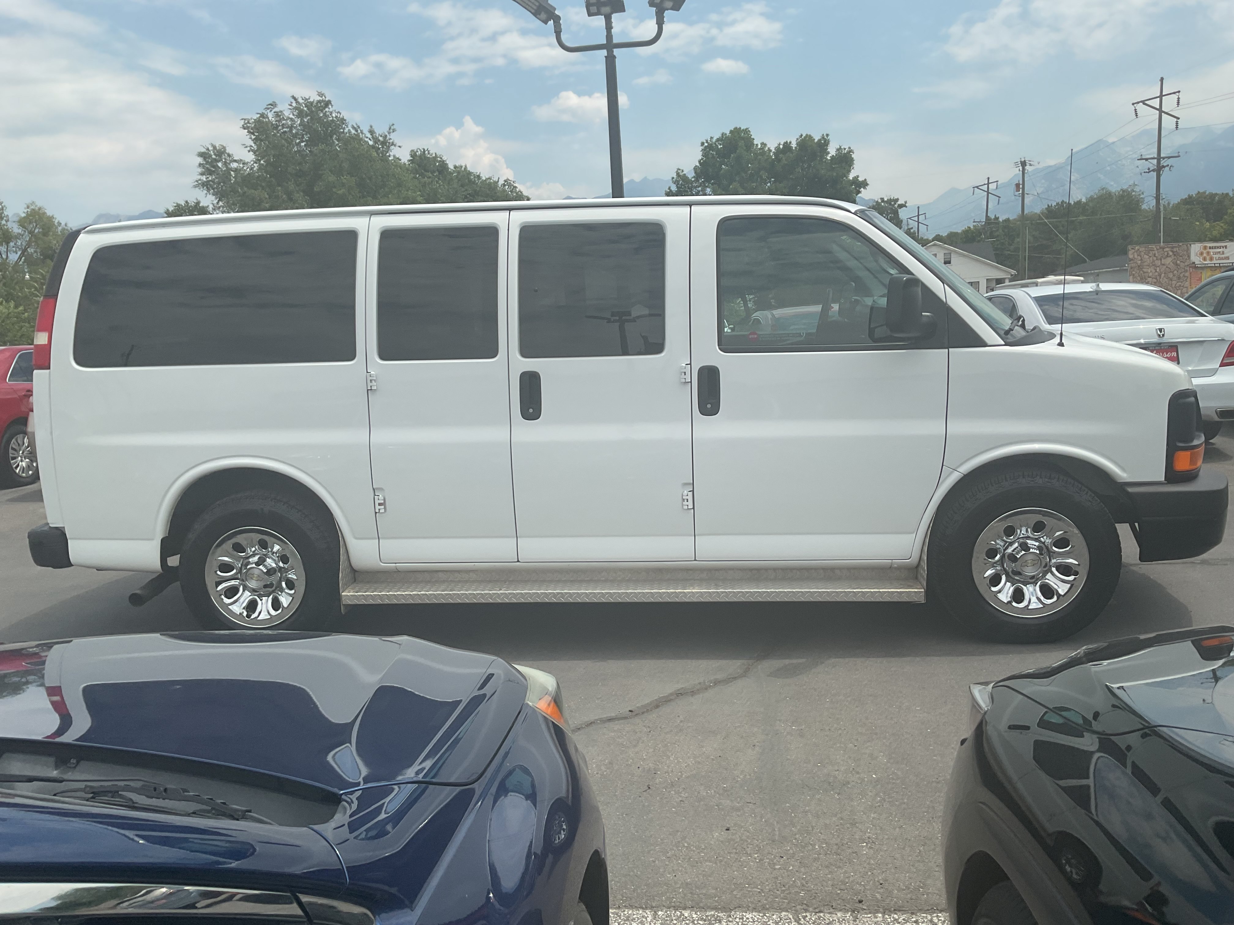 Used 2012 Chevrolet Express 1500 LS w/ Power Package AWD/4WD image 4