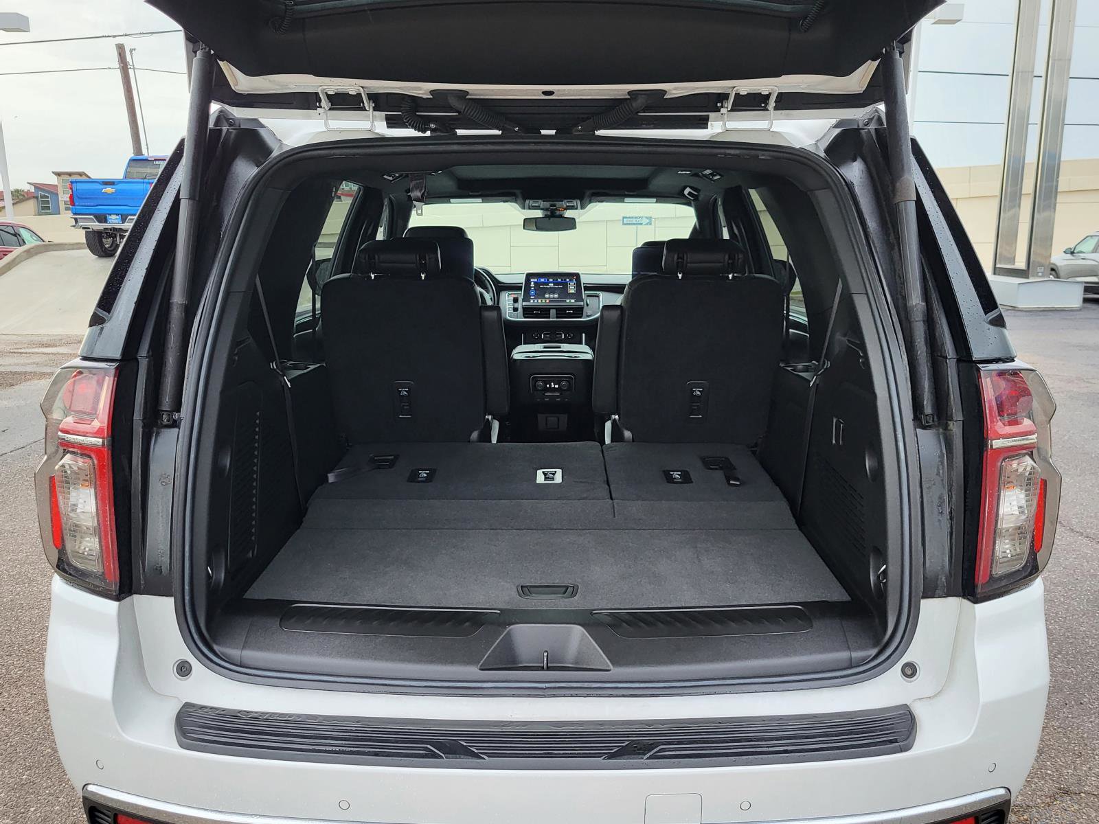 Used 2021 Chevrolet Tahoe LT w/ Rear Media and Nav Package image 12