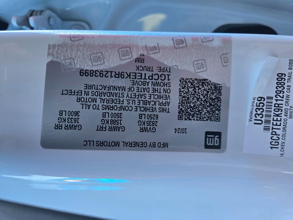 Used 2024 Chevrolet Colorado Trail Boss w/ Advanced Trailering Package image 12