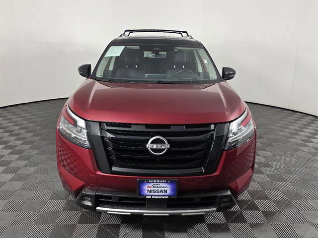 Used 2024 Nissan Pathfinder Platinum w/ Lighting Package (N93) image 10