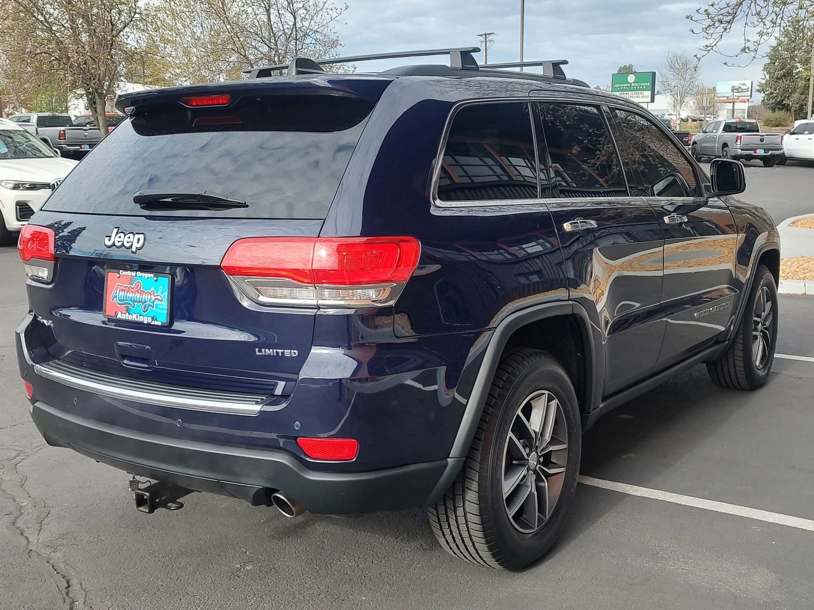 Used 2018 Jeep Grand Cherokee Limited AWD/4WD image 5