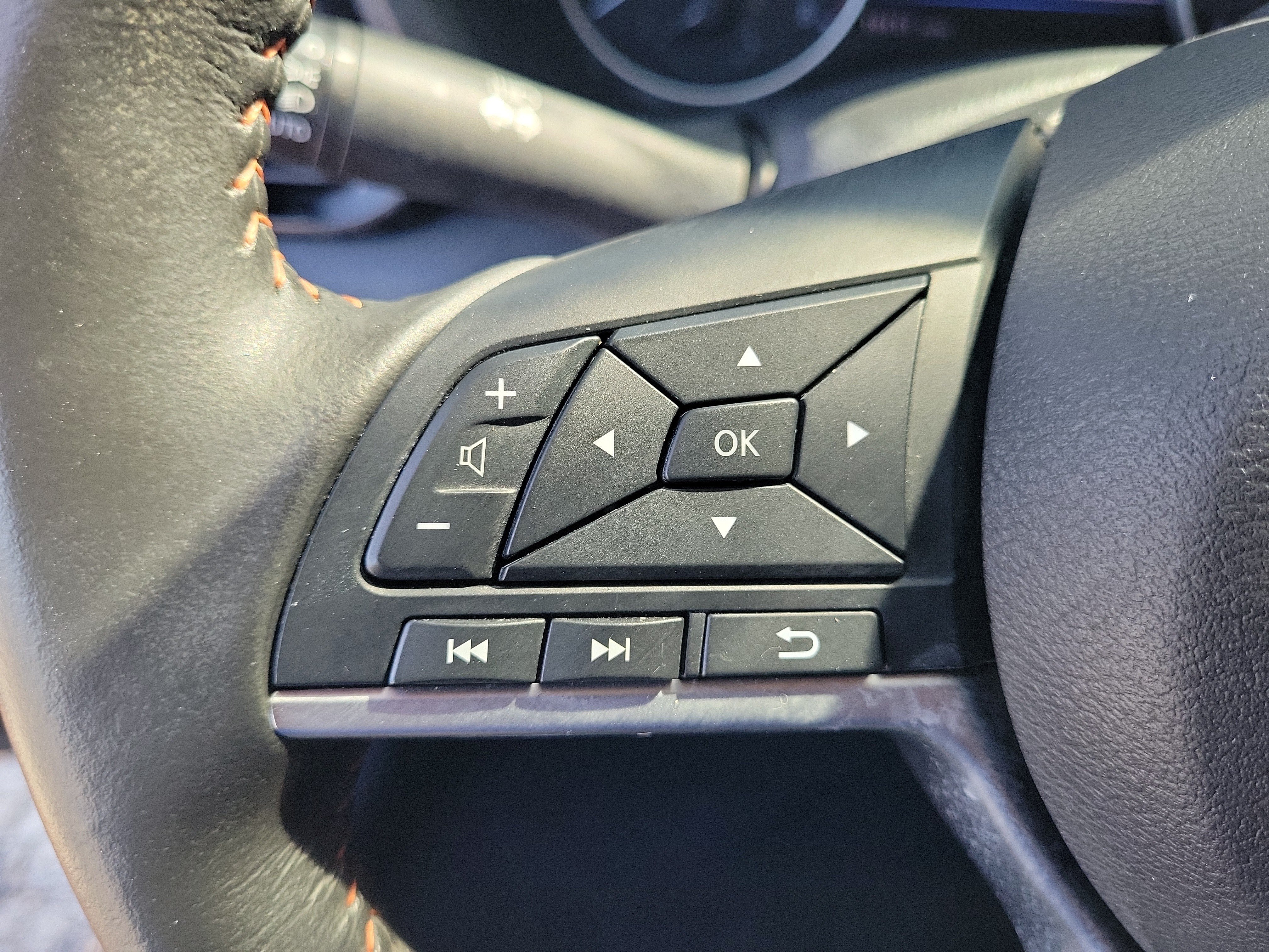 Certified 2024 Nissan Sentra SR FWD image 16