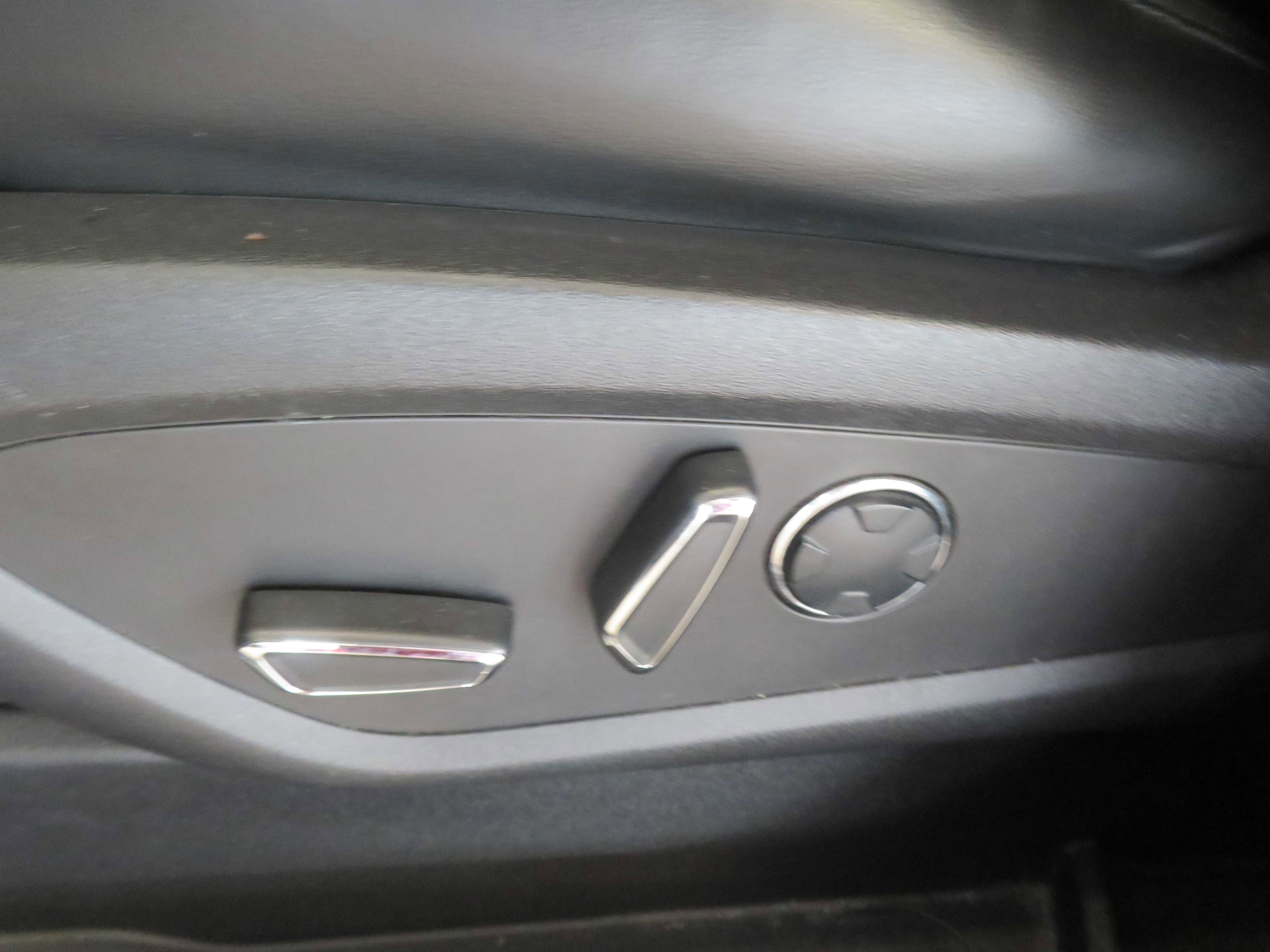 Used 2019 Lincoln MKC Reserve w/ MKC Climate Package image 16