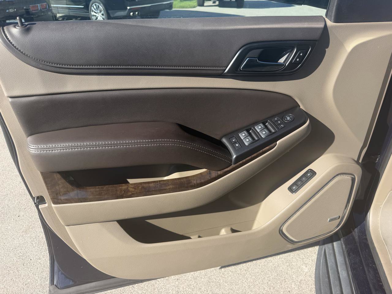 Used 2020 Chevrolet Suburban LT AWD/4WD image 14