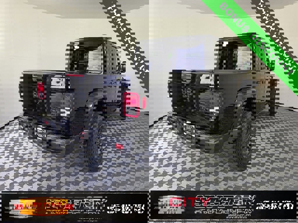 New 2025 Jeep Gladiator Sport image 7