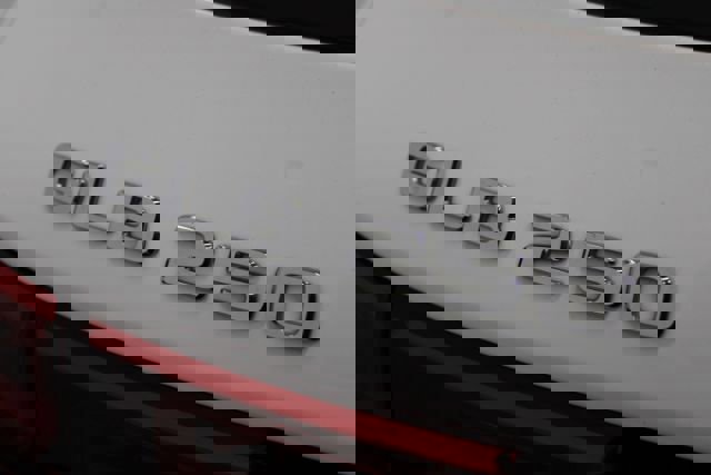 Used 2021 Mercedes-Benz GLB 250 4MATIC w/ Premium Package image 7