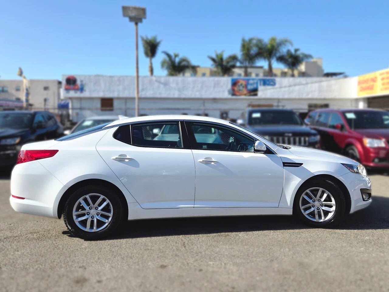 Used 2013 Kia Optima LX FWD image 8