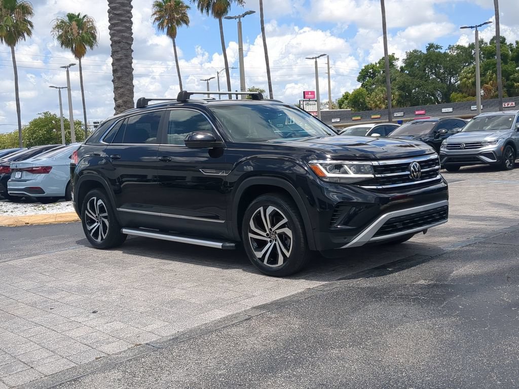 Used 2023 Volkswagen Atlas Cross Sport SEL AWD/4WD image 2