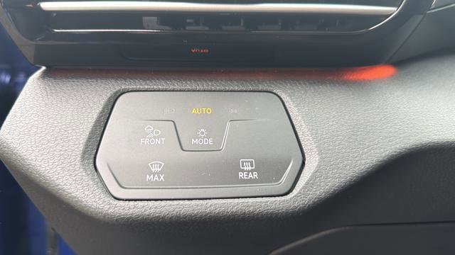 Used 2021 Volkswagen ID.4 Pro S image 10