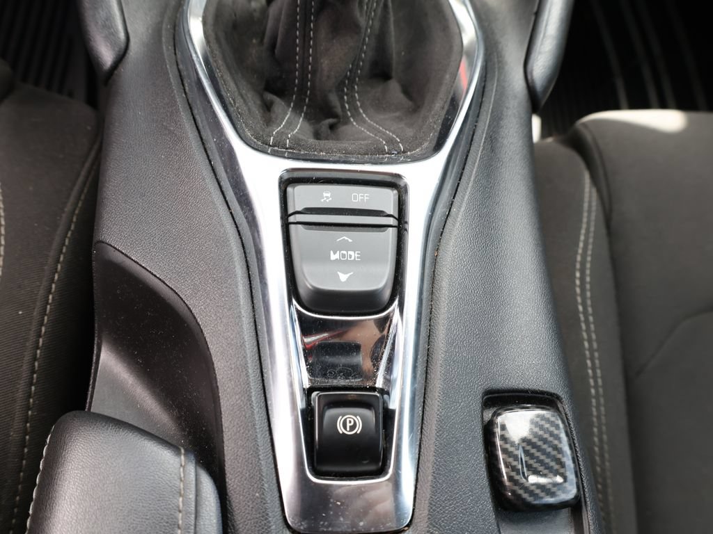 Used 2019 Chevrolet Camaro LT w/ Technology Package RWD image 20