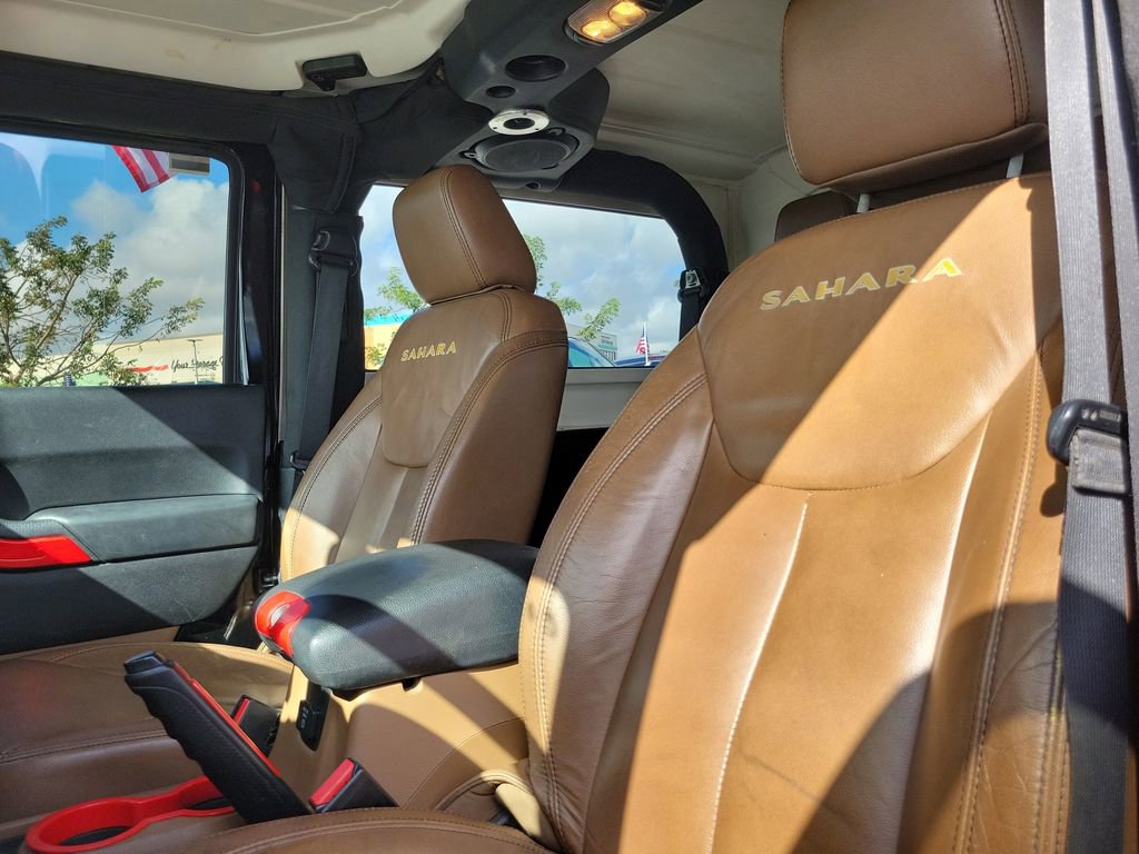 Used 2013 Jeep Wrangler Sahara w/ Connectivity Group AWD/4WD image 17