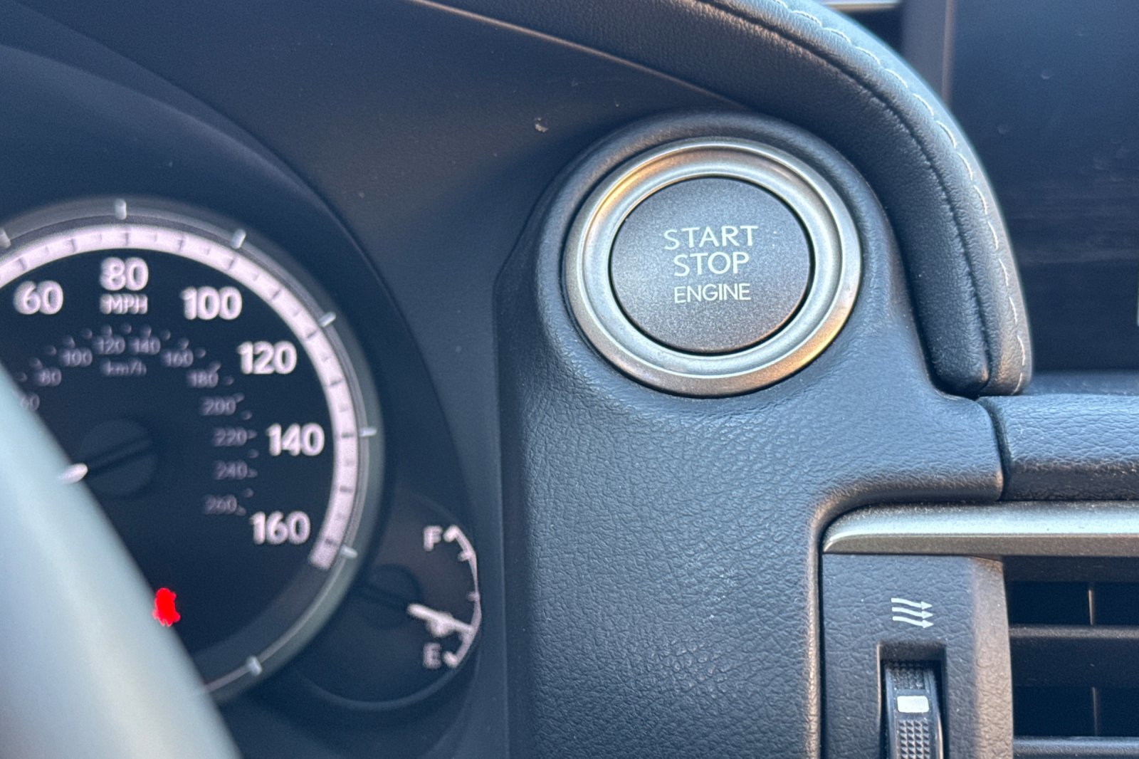 Used 2015 Lexus RC 350 w/ Navigation System Package RWD image 33